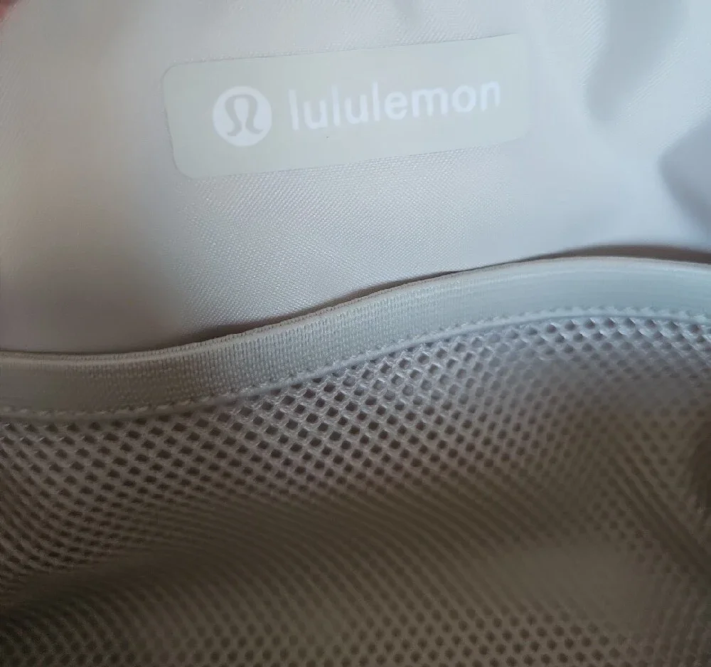 NWOT Lululemon athletica Woman's Chalk White Belt Bag